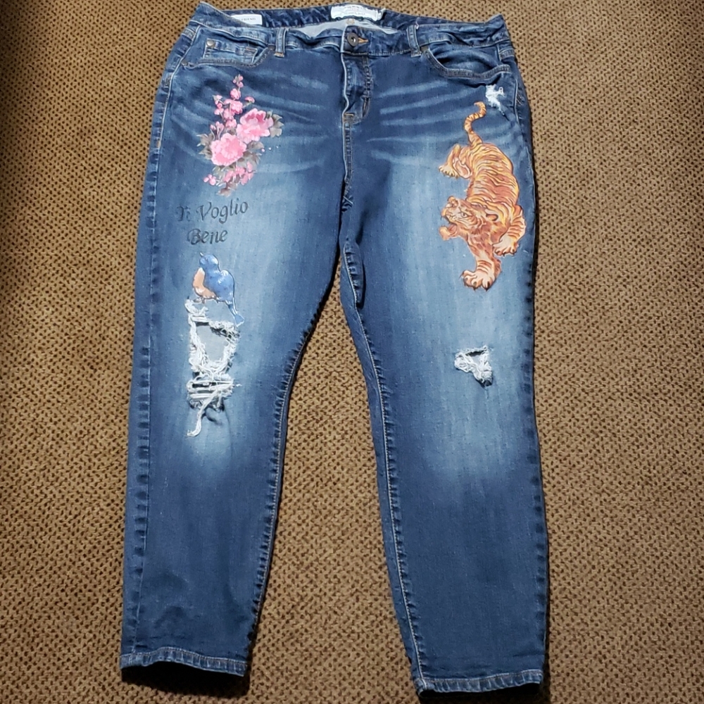 Torrid Distressed Boyfriend Denim Jeans size 16